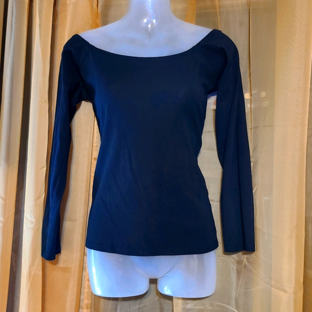 Black long sleeve off shoulder shirt